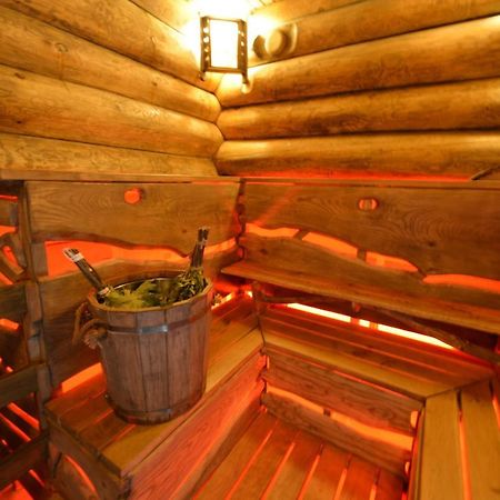 Folvark Gvozd Hotel Каменюки Екстериор снимка