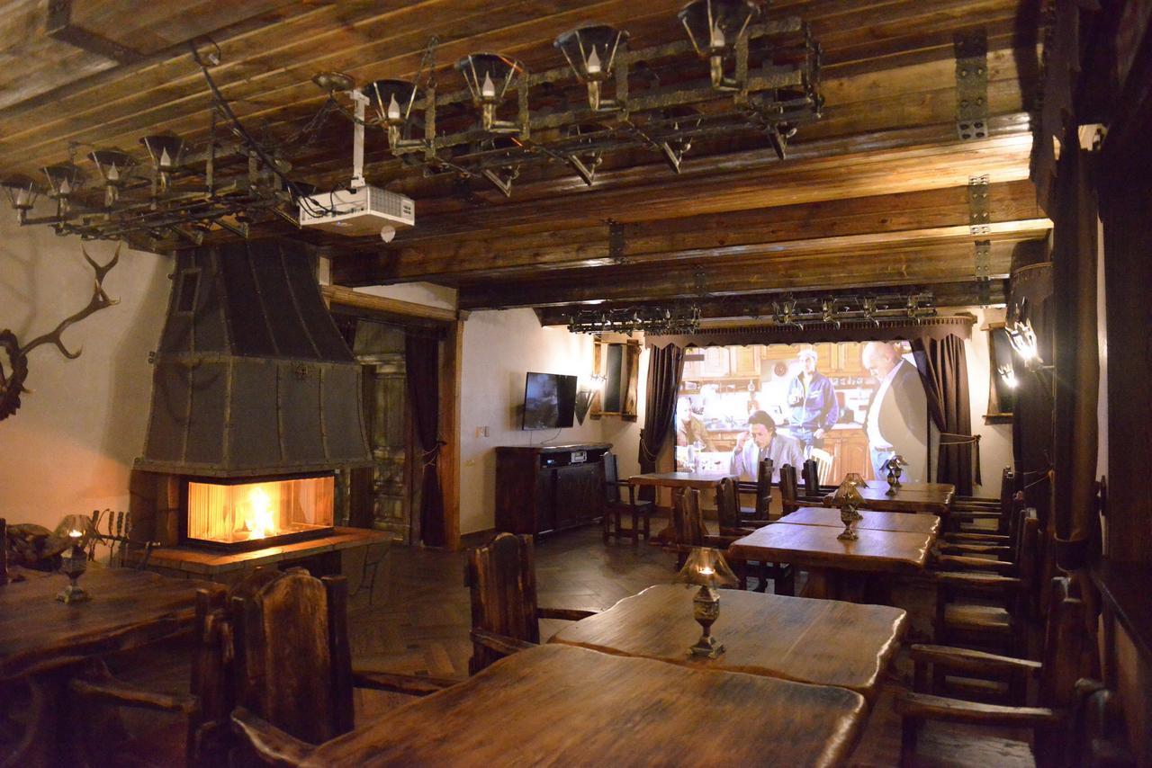 Folvark Gvozd Hotel Каменюки Екстериор снимка