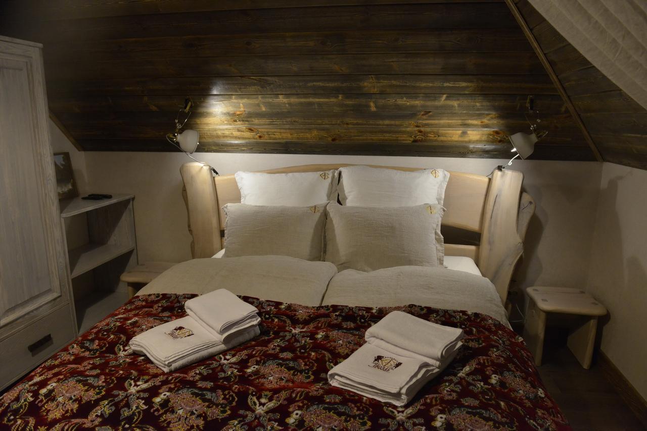 Folvark Gvozd Hotel Каменюки Екстериор снимка
