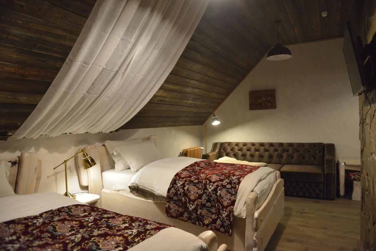 Folvark Gvozd Hotel Каменюки Екстериор снимка