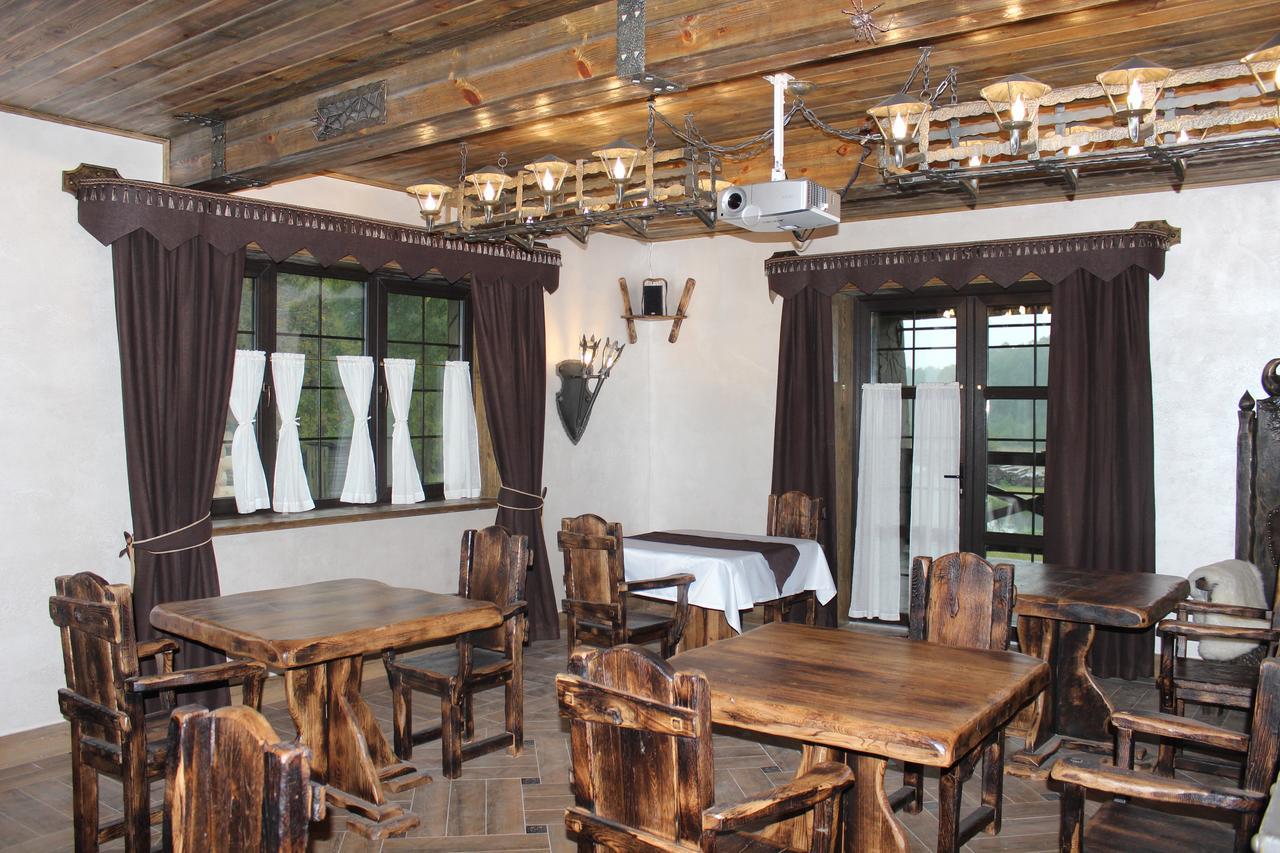 Folvark Gvozd Hotel Каменюки Екстериор снимка