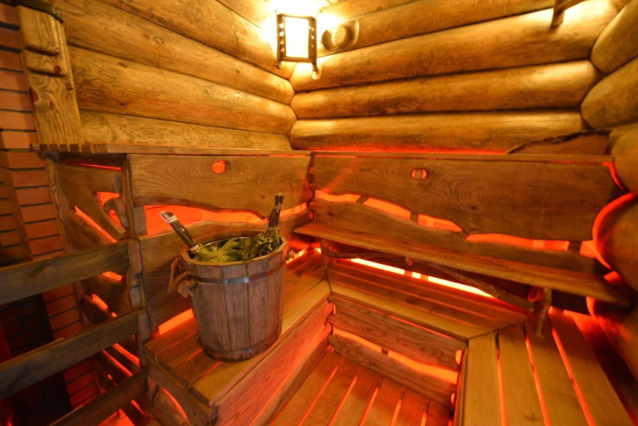 Folvark Gvozd Hotel Каменюки Екстериор снимка